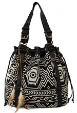 Scarleton Striped Pattern Jacquard Drawstring Bag H15670102 - Black/Off White